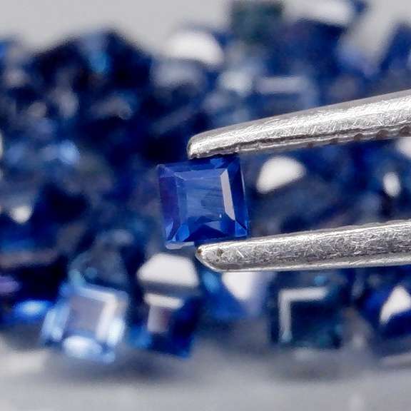 Rich blue 3.29ct princess cut Sapphire set