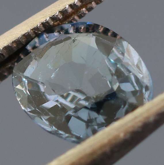 Stunning .94ct UNHEATED blue Sapphire