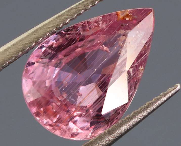 UNHEATED! 2.12ct pink Sapphire