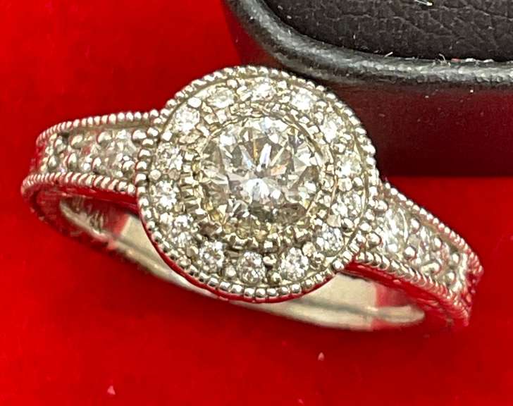 CERTIFIED LADIES 14K WHITE GOLD AND DIAMOND RING