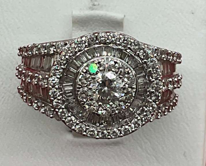CERTIFIED 14K WHITE GOLD DIAMOND RING
