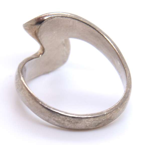 Vintage 925 Sterling Silver Crossover Ring