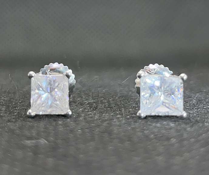 STUNNNING 1.50 CARATS T.W. PRINCESS CUT STUD EARRINGS IN 14K WHITE GOLD WITH SCREWBACKS