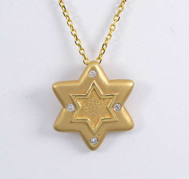 Tasteful Diamond Star of David Necklace in 14K YG