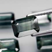 Rich 5.14ct 5 piece green Sapphire set -heated only!