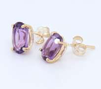 Amazing Yellow Gold Oval Amethyst Stud Earrings