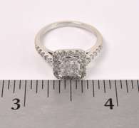 Glittery Diamond Ring In 14K White Gold