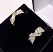 Stunning Diamond Earrings In Gold