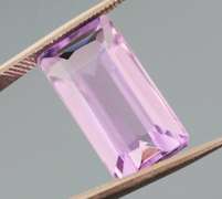 Stunning 7.86ct emerald cut violet Amethyst