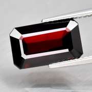 Midnight crimson 3.97ct IF Spessartite Garnet