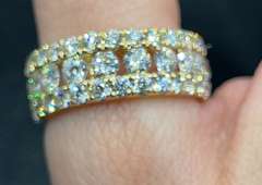 CHANNEL SET ROUND DIAMOND RING