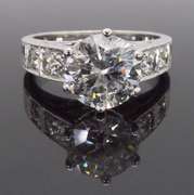 Elegant 1.90CTW Diamond Ring in 18k White Gold