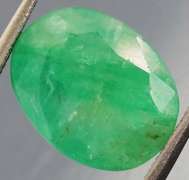 Glowing green! 4.40ct Colombian Emerald