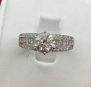 CERTIFIED LADEIS 14K WHITE GOLD AND DIAMOND ENAGEMENBT RING