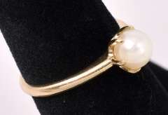 Elegant Pearl Ring In 14K Yellow Gold
