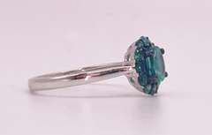 18KT SOLID WHITE GOLD & EMERALD RING