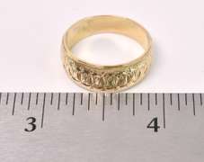 Simply Elegant Gold Ring In 14K Yellow Gold