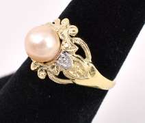 Simply Beautiful Pearl Ring In 14K Yellow Gold