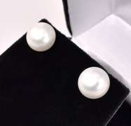 Elegant Fresh Water Pearl Earrings In 14K Yellow Gold