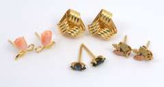 Four diverse Pairs of Stud Earrings