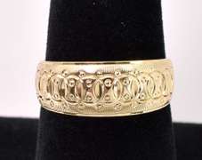 Simply Elegant Gold Ring In 14K Yellow Gold