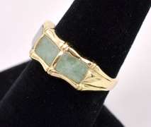 Elegant Green Beryl Emerald Ring In 14K Yellow Gold