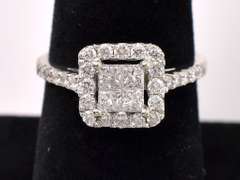 Glittery Diamond Ring In 14K White Gold