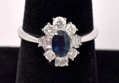 Dazzling Blue Sapphire Ring in 18Kt White Gold