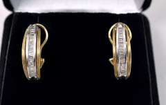Elegant Diamond Earrings In Yellow Gold