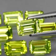 Vibrant 6.56ct Peridot set