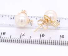 Simple Yellow Gold Diamond and Pearl Stud Earrings
