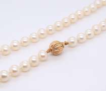 Simple Fresh Water Pearl Necklace