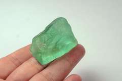 Glowing 138ct natural rough Flourite