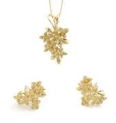 Excellent Earring & Necklace Pendant Set in 14K