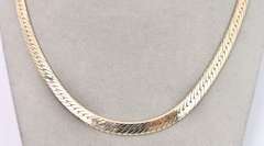 Sturdy Snake Link Chain Necklace In 14K Yellow Gold