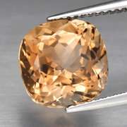 Attention grabbing 5.60ct VS Imperial Topaz