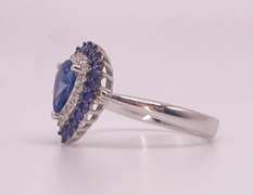 18KT SOLID WHITE GOLD, BLUE SAPPHIRE, & DIAMOND RING