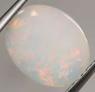 Beautiful 2.40ct rolling floral flashing Welo Opal