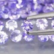 Glittering 4.51ct bright blue violet Tanzanite set