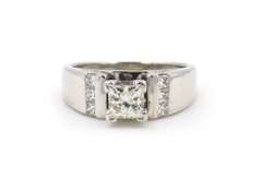 Dazzling White Gold Princess Cut Diamond Engagement Ring