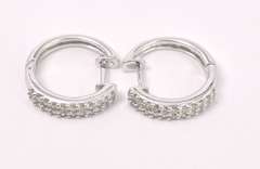 Simple Pair of Diamond Earrings In 14K Yellow Gold