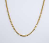 Smooth Feeling 18k Snake Necklace