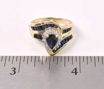 Gorgeous Blue Sapphire Ring In Yellow Gold