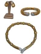 15.65ct.-18K GOLD UNIQUE ESTATE JEWELRY SET