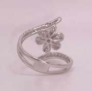 Beautiful 18kt Solid White Gold & Diamond Floral Ring