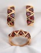Stylish Triangular Garnet Ring and Earring Suite