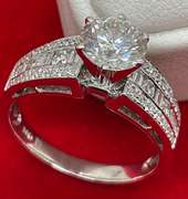 CERTIFIED LADEIS 14K WHITE GOLD AND DIAMOND ENAGEMENBT RING