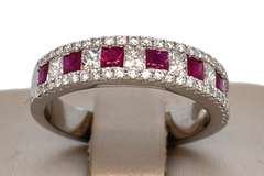 BEAUTIFUL 18KT SOLID WHITE GOLD, RUBY, & DIAMOND BAND RING