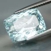 Glittering 5.80ct platinum blue Aquamarine