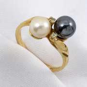 Estate Black & White Pearl Ring
